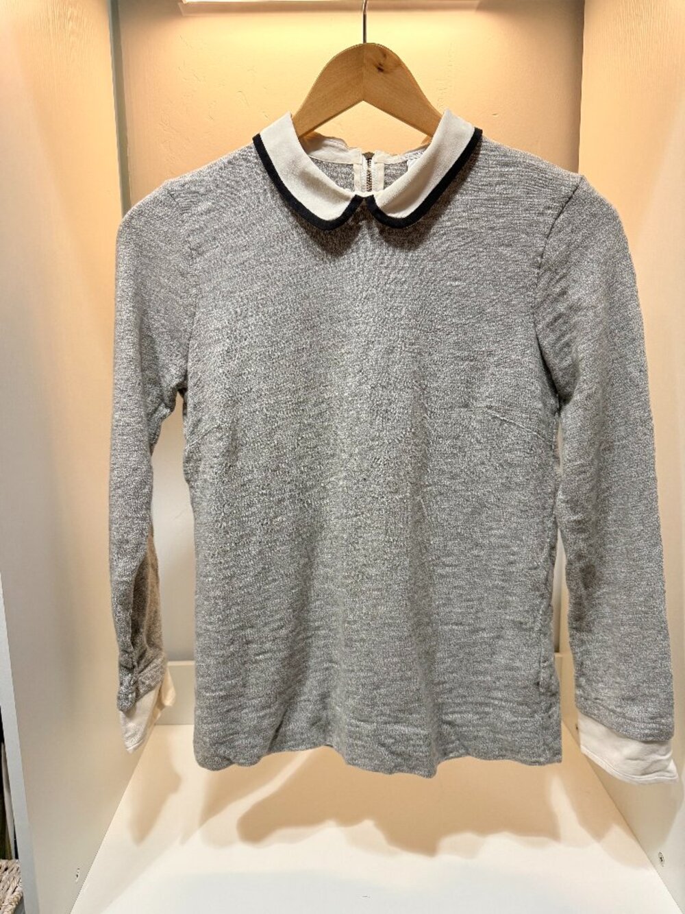 🏛️ J.Crew Heather Grey Knit Top with Silk Contrast Peter Pan Collar